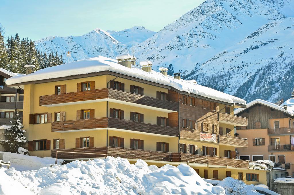 Residence Raffaella Santa Caterina Valfurva Luaran gambar
